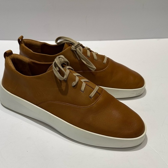 Wolf & Shepherd Men\'s Cruise Leather Lace-up sneaker in brown with a white sole